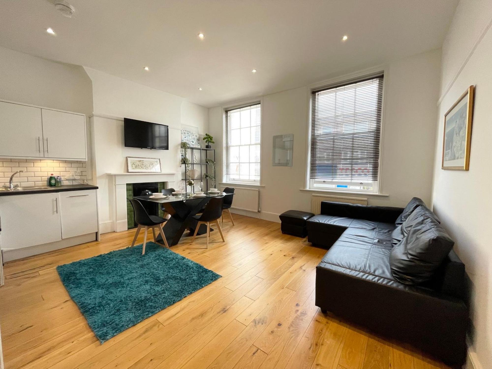 Victoria Maisonette Apartment Лондон Экстерьер фото